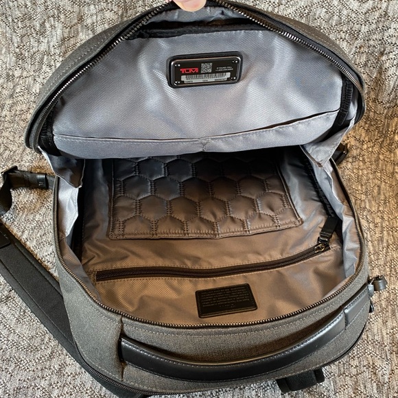 Tumi Harrison Warren Backpack Bag 142073-1374 - Picture 10 of 11